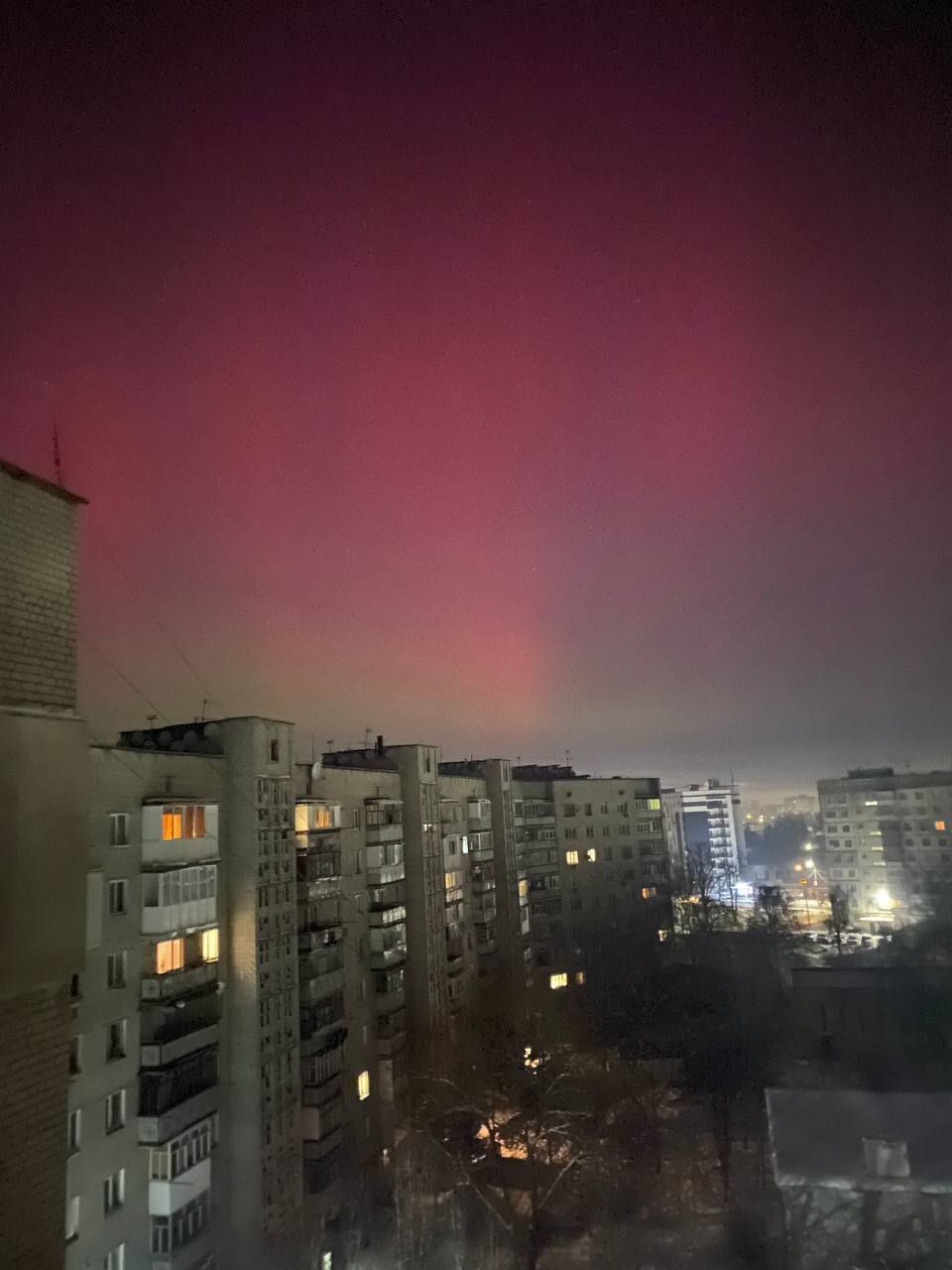 Над Україною фіксують полярне сяйво: що це за явище. Фото