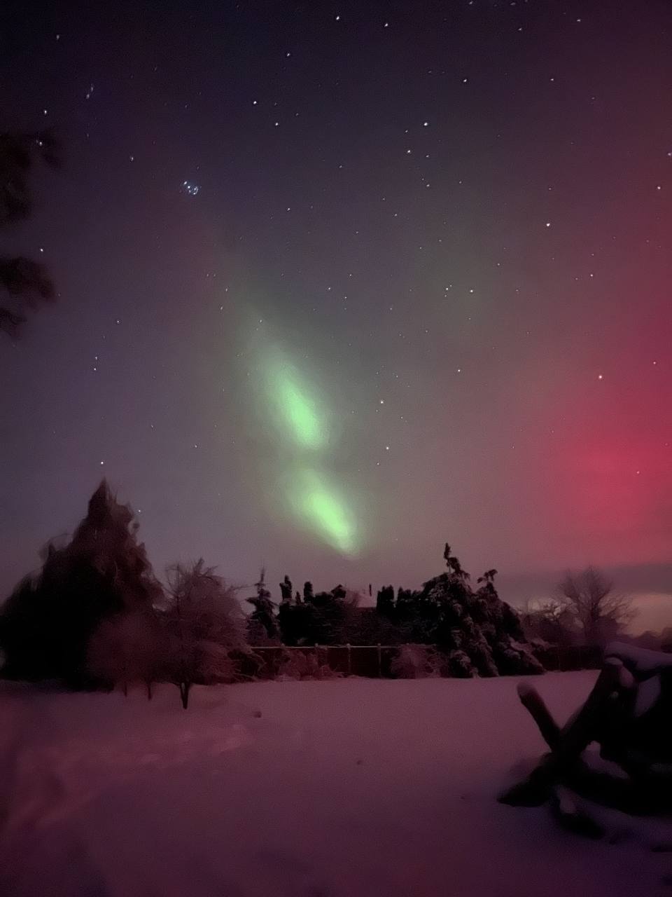 Над Україною фіксують полярне сяйво: що це за явище. Фото