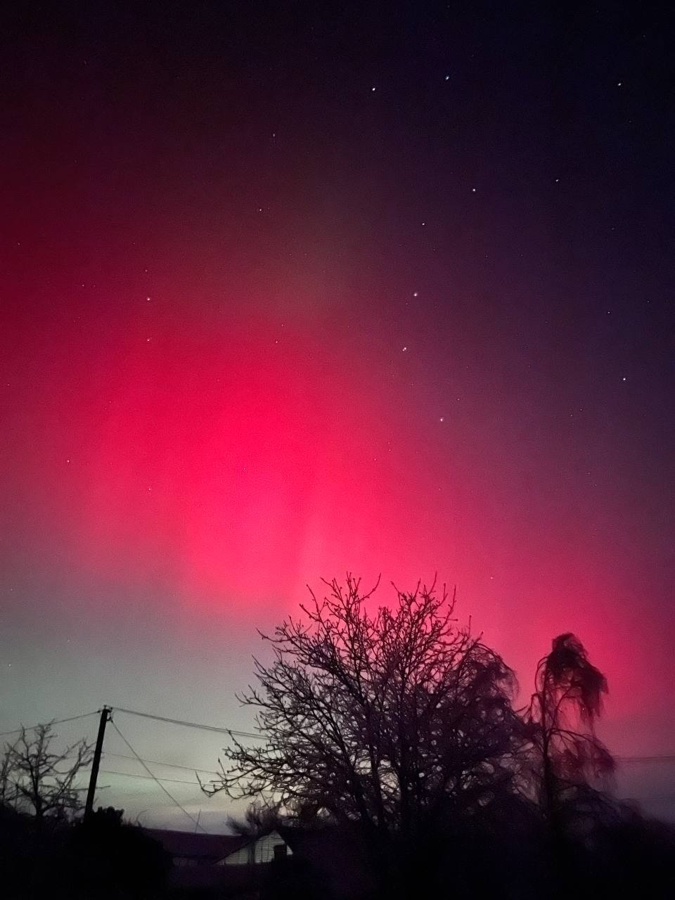 Над Україною фіксують полярне сяйво: що це за явище. Фото