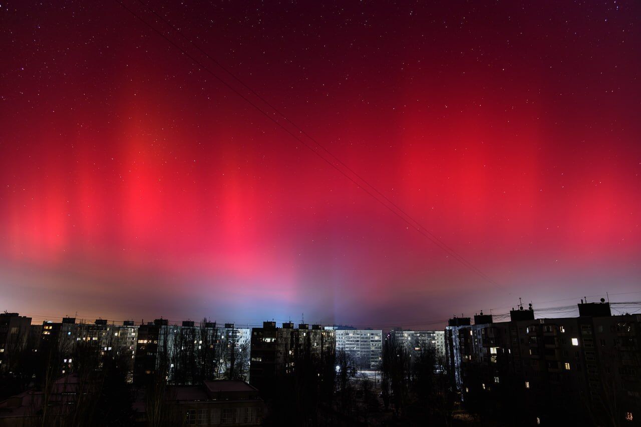 Полярне сяйво в Україні викликала екстремальна магнітна буря: деталі та видовищні фото
