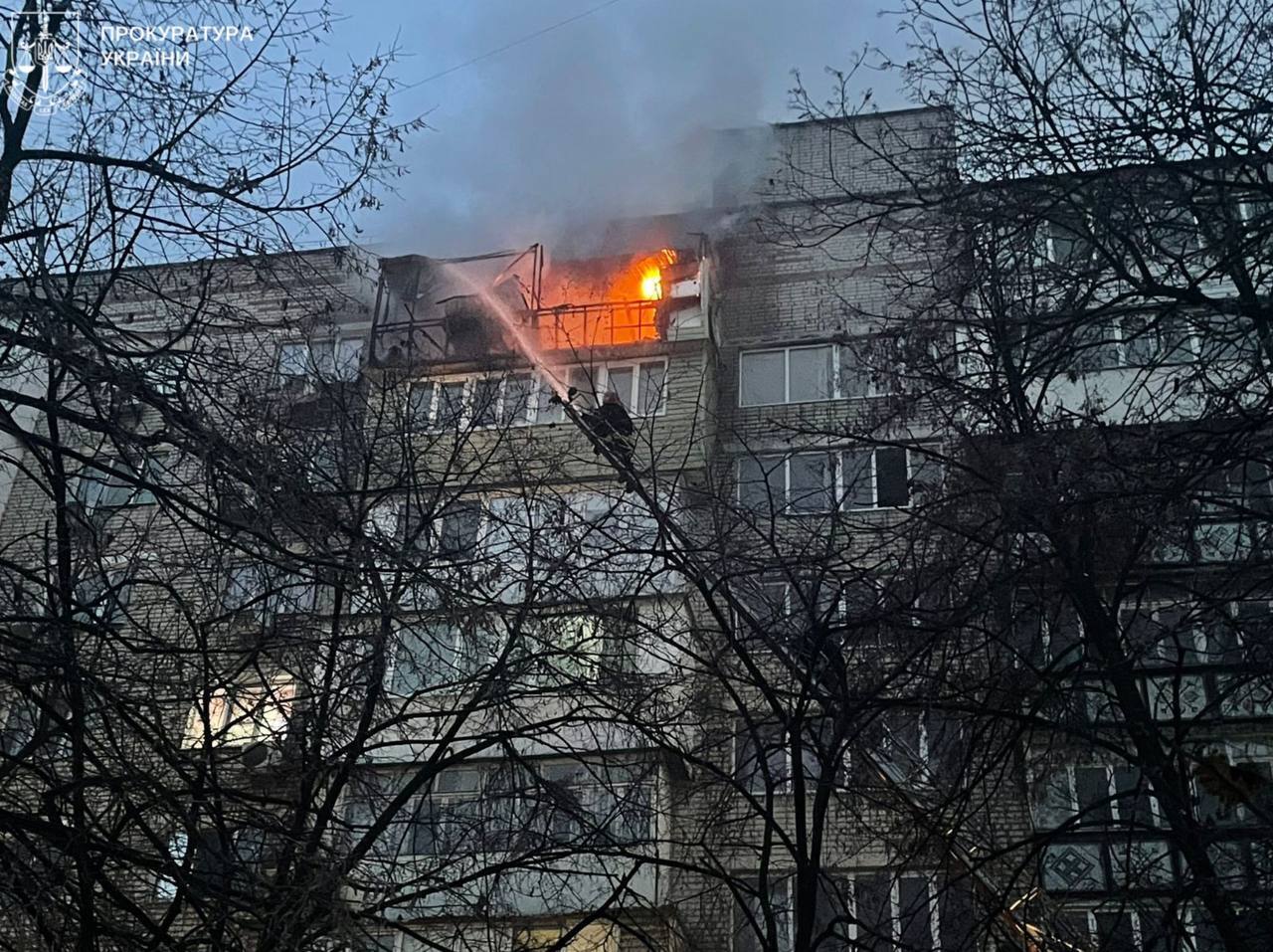 Оккупанты ударили по Одесской области: есть попадание в многоэтажку, поврежден объект энергетики. Фото