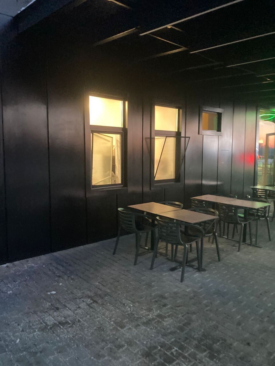 Есть погибший, зафиксированы повреждения: последствия очередной российской атаки на Киевщину. Фото