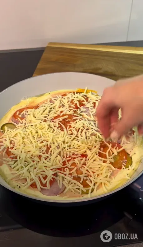 Лінива піца на сковорідці за 15 хвилин: готується без духовки