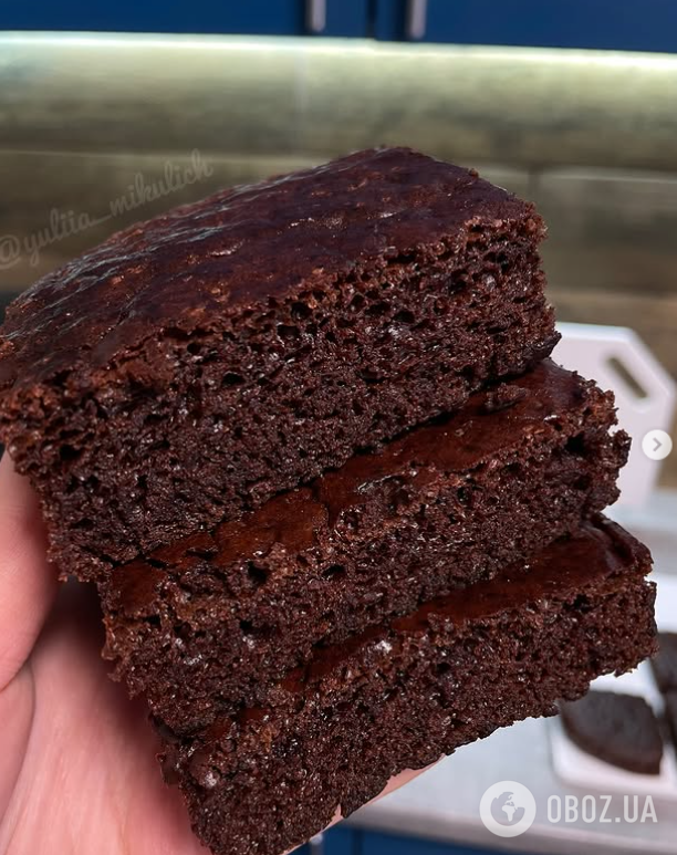 Як спекти пористе шоколадне брауні до чаю: дуже просте тісто