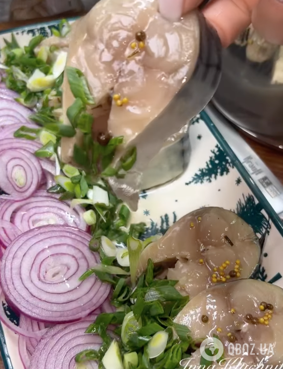 Как вкусно замариновать скумбрию: самый легкий рецепт