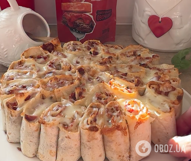 Лінивий пиріг із лаваша з сиром і ковбасою: легкий рецепт ситної страви