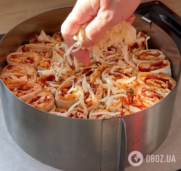 Лінивий пиріг із лаваша з сиром і ковбасою: легкий рецепт ситної страви