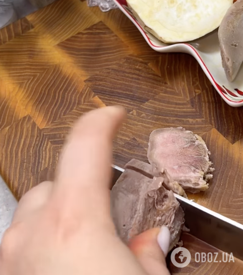 Смачний салат із язика, моркви та яблука: легкий рецепт оригінальної страви