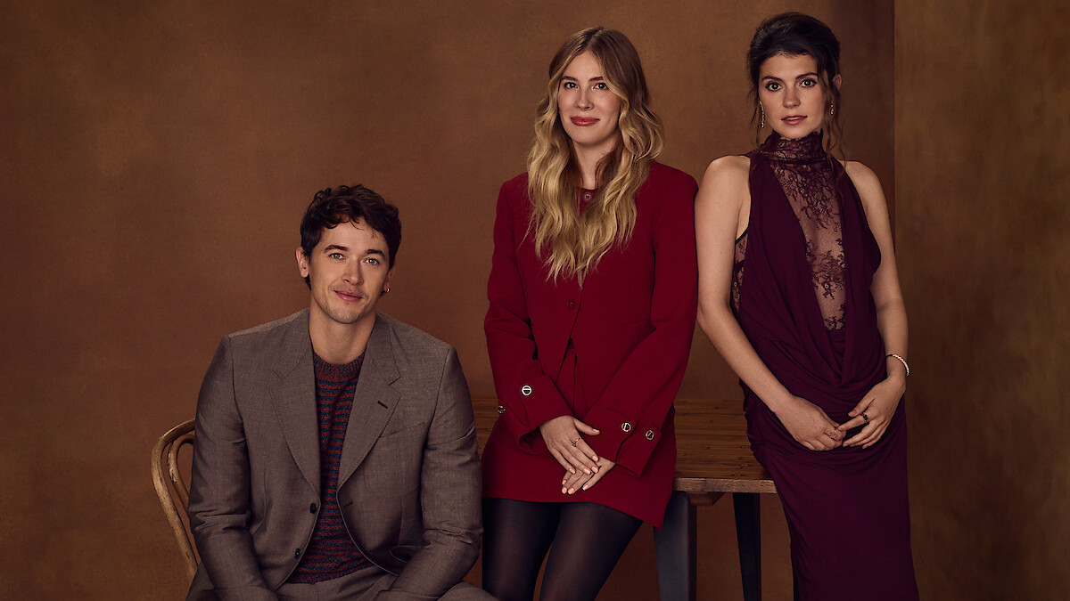 "Люди, которых мы встречаем в отпуске": о чем новая экранизация, вышедшая на Netflix