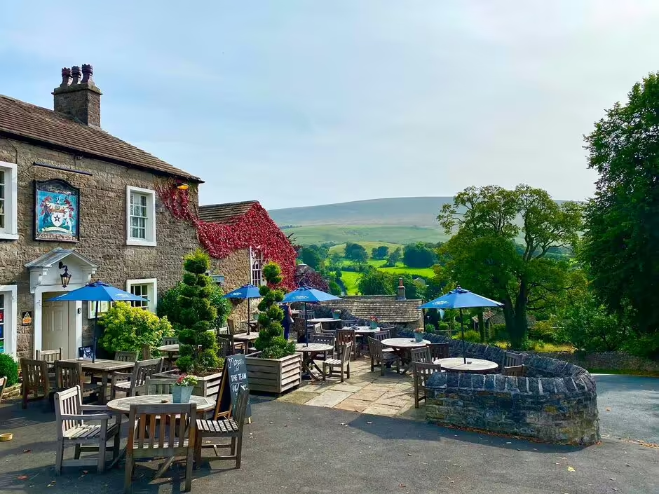 Належить одній родині вже 450 років: туристам порадили унікальне село в Британії