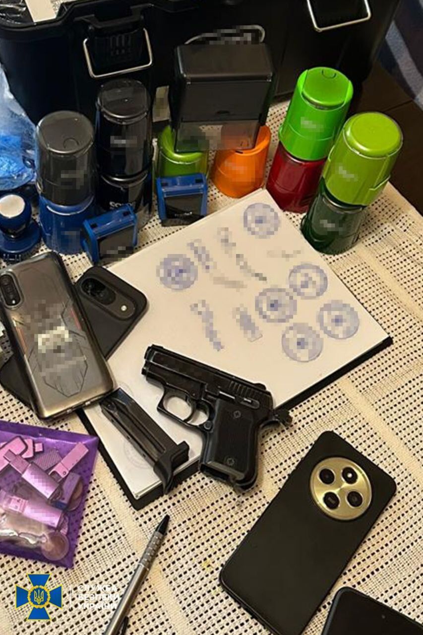 Организовал схему уклонения от мобилизации: СБУ разоблачила чиновника Киевской РГА и его сообщников. Фото