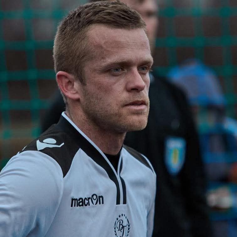 Відомий український футболіст раптово помер у 34 роки