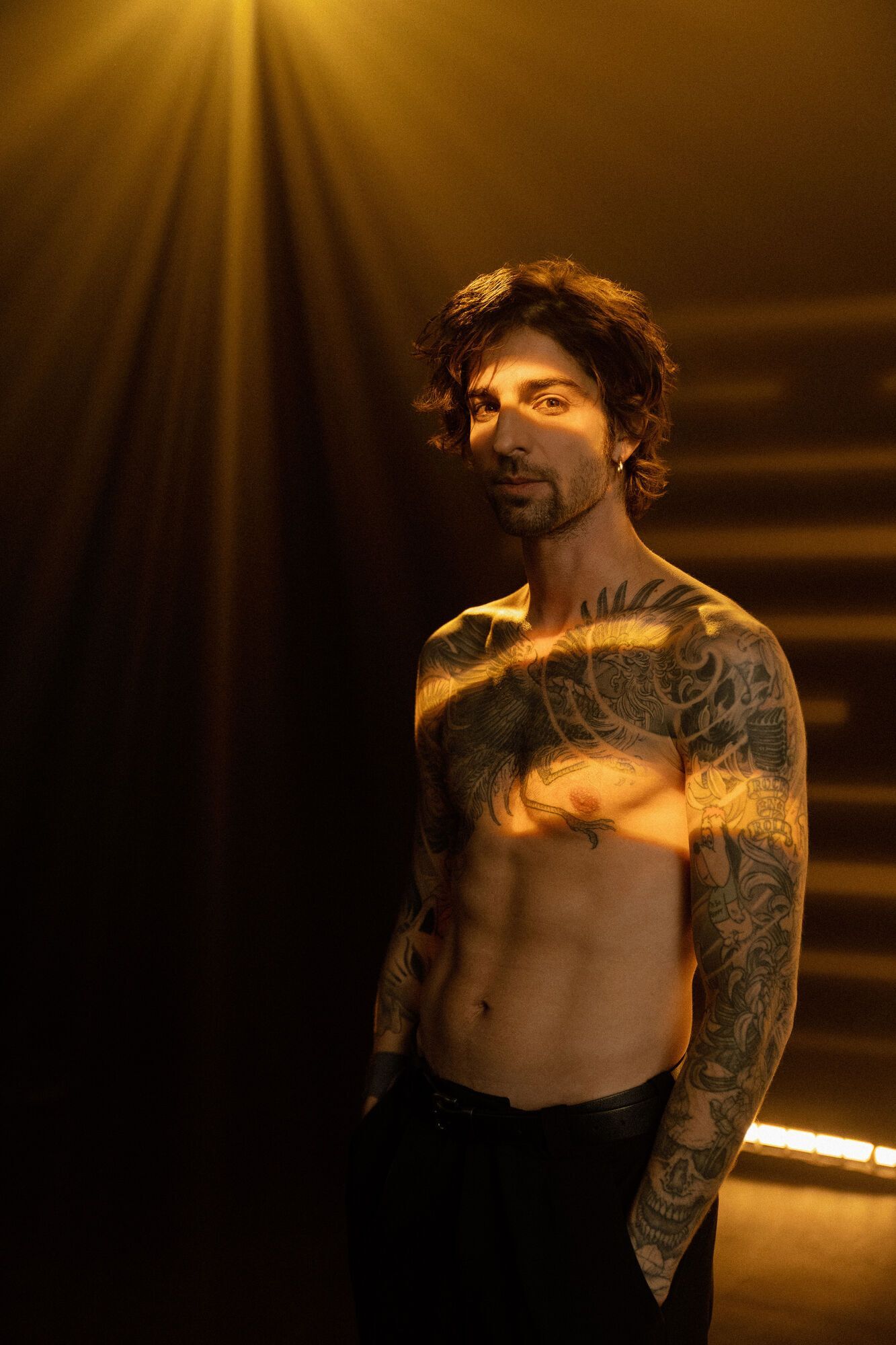 "В обіймах": Володимир Дантес презентував саундтрек до еротичного трилеру "Всі відтінки спокуси"