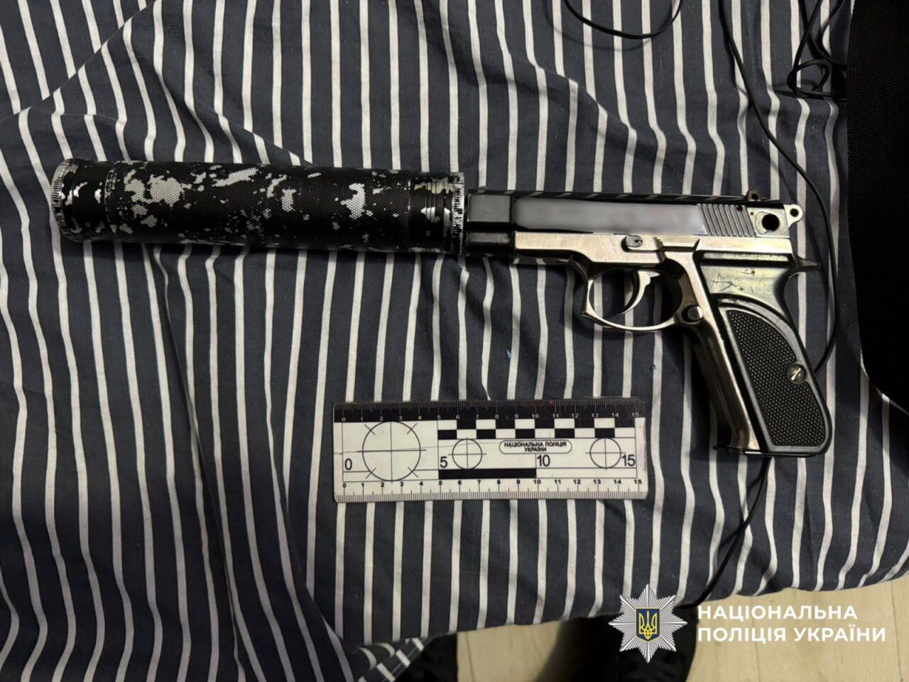 На Київщині невідомий вистрілив у голову перехожому: поліцейські затримали зловмисника "за гарячим слідом". Фото