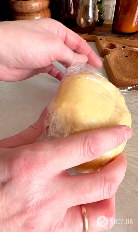 Як приготувати смачний сирний крекер в домашніх умовах: всього чотири інгредієнти