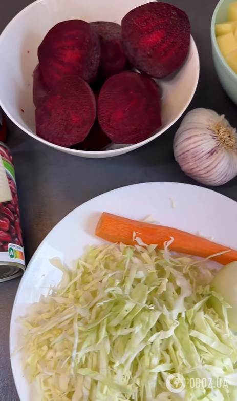 Наваристый красный борщ на ужин: делимся самым простым пошаговым рецептом