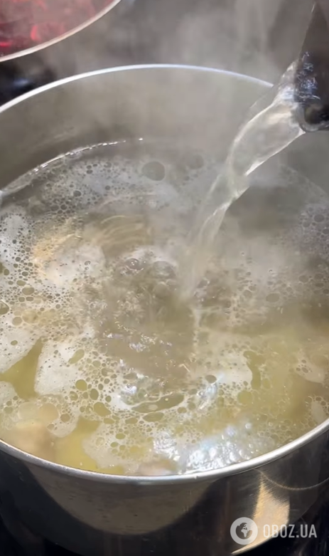 Наваристый красный борщ на ужин: делимся самым простым пошаговым рецептом