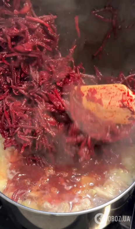 Наваристый красный борщ на ужин: делимся самым простым пошаговым рецептом