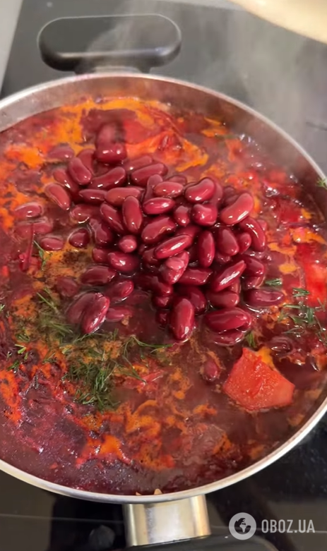 Наваристый красный борщ на ужин: делимся самым простым пошаговым рецептом