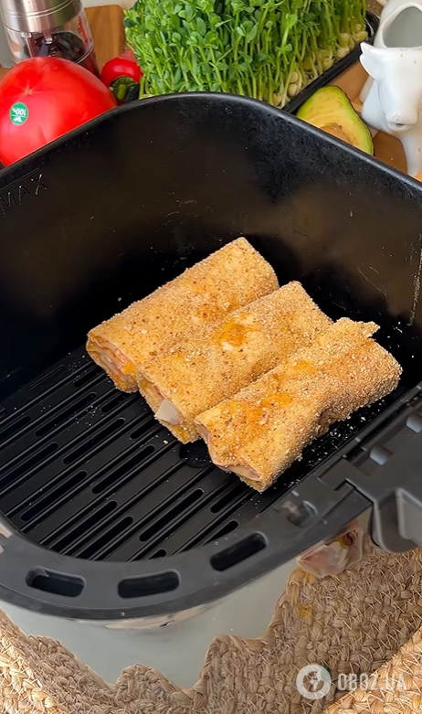 Ліниві рулетики з тіста філо: додайте всередину багато сиру та м'ясо