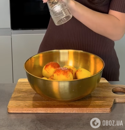 Запечена картопля з грибним соусом: рецепт страви для всієї родини