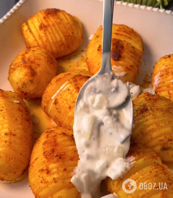 Запечена картопля з грибним соусом: рецепт страви для всієї родини