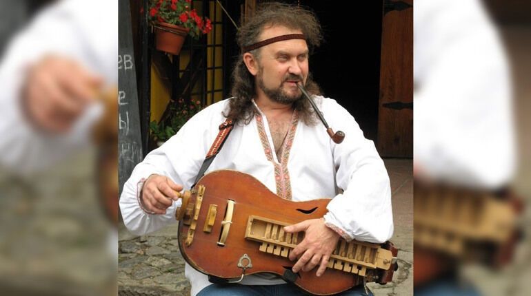 "Хвороба мене дуже змінила". Казкар Сашко Лірник, який пережив інсульт, – про день народження в лікарні, період життя у Росії та сварки з Іриною Фаріон