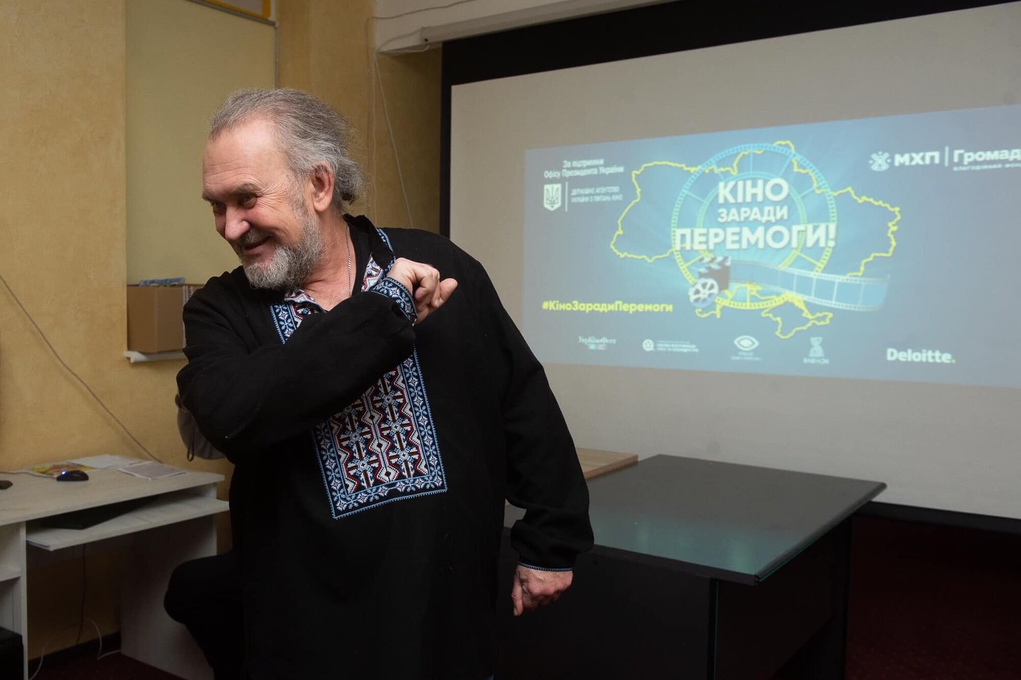 "Хвороба мене дуже змінила". Казкар Сашко Лірник, який пережив інсульт, – про день народження в лікарні, період життя у Росії та сварки з Іриною Фаріон