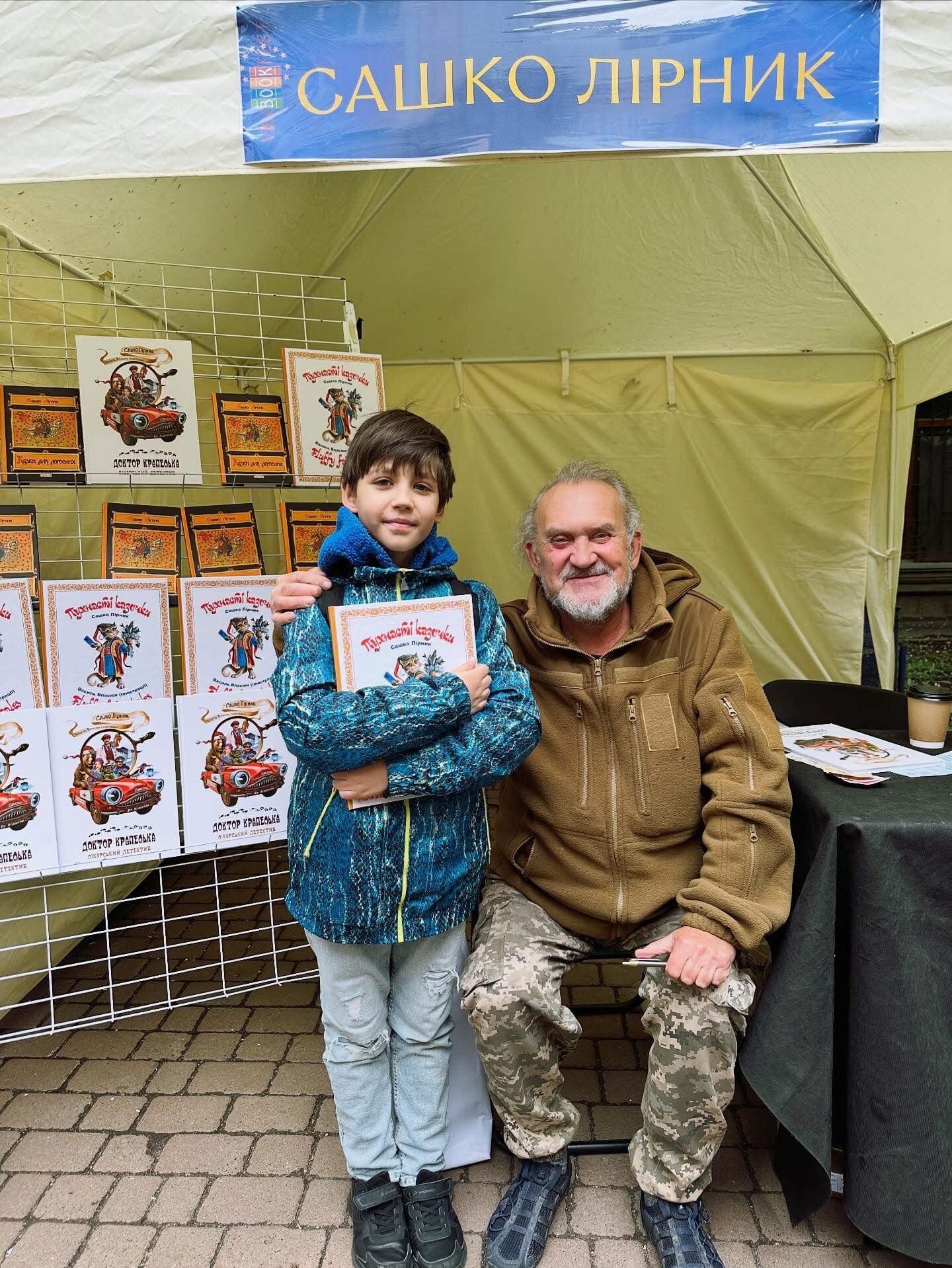 "Хвороба мене дуже змінила". Казкар Сашко Лірник, який пережив інсульт, – про день народження в лікарні, період життя у Росії та сварки з Іриною Фаріон