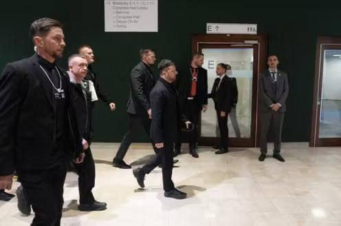 Зеленський прибув до Давосу і зустрівся з Трампом. Фото, відео і всі подробиці