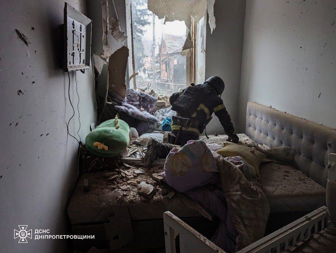 Росія завдала ракетного удару по Кривому Рогу: постраждали 11 людей, серед них – діти. Фото і відео