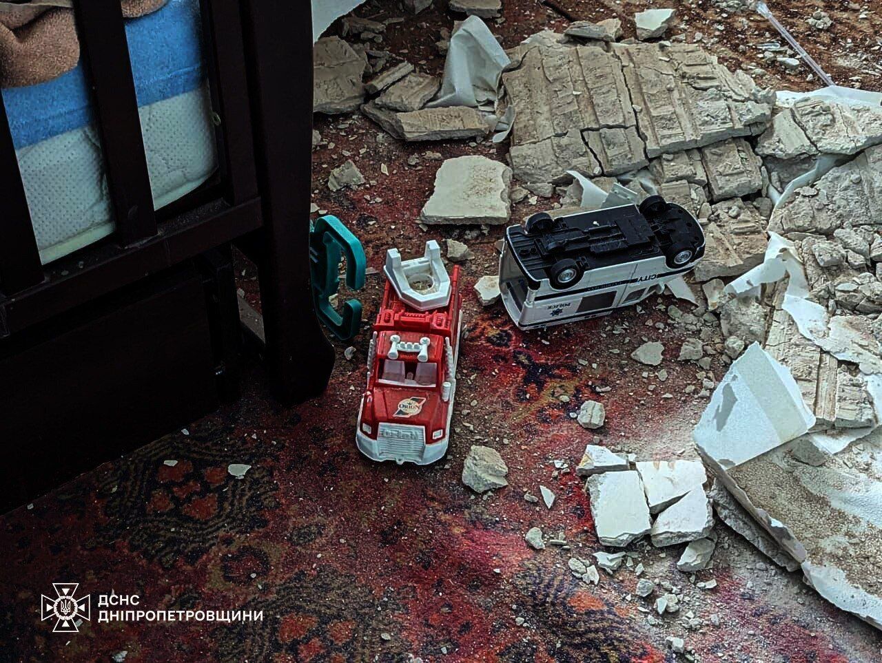 Росія завдала ракетного удару по Кривому Рогу: постраждали 11 людей, серед них – діти. Фото і відео