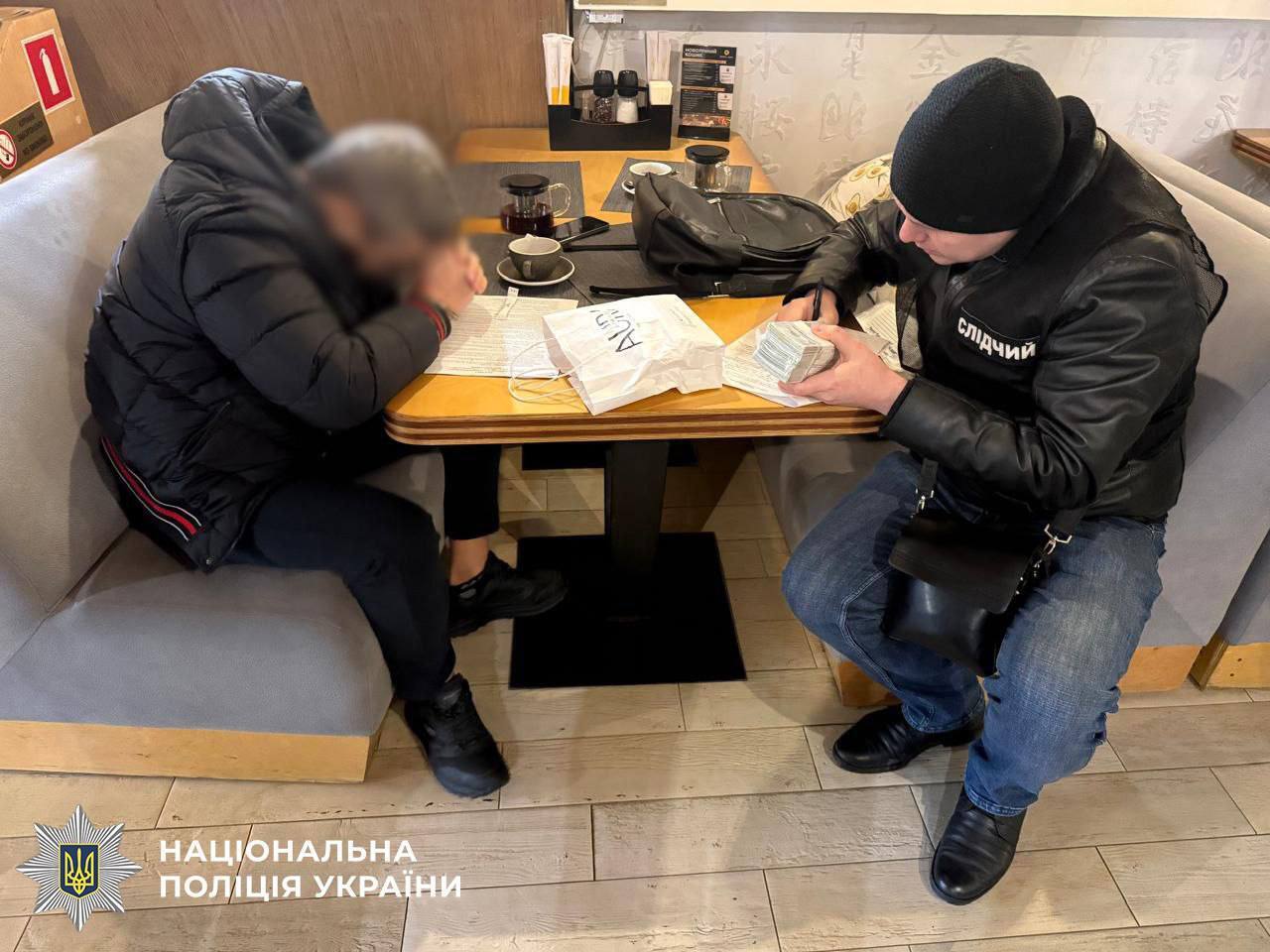 Инсценировал убийство на охоте и требовал почти $500 тыс. у бизнесмена: в Киеве задержали злоумышленника. Фото