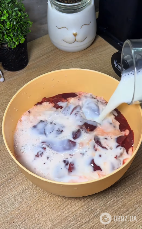 Найсмачніший рецепт тушкованої печінки: що зробити, щоб м'ясо не гірчило