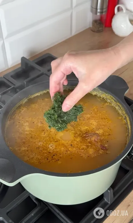 Гороховий суп на копчених ребрах: як правильно готувати, щоб вийшло смачно