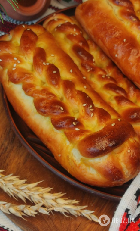 Получатся пышными и золотистыми: как приготовить вкусные домашние булочки с творогом к чаю