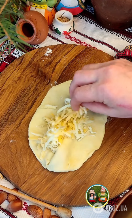 Получатся пышными и золотистыми: как приготовить вкусные домашние булочки с творогом к чаю