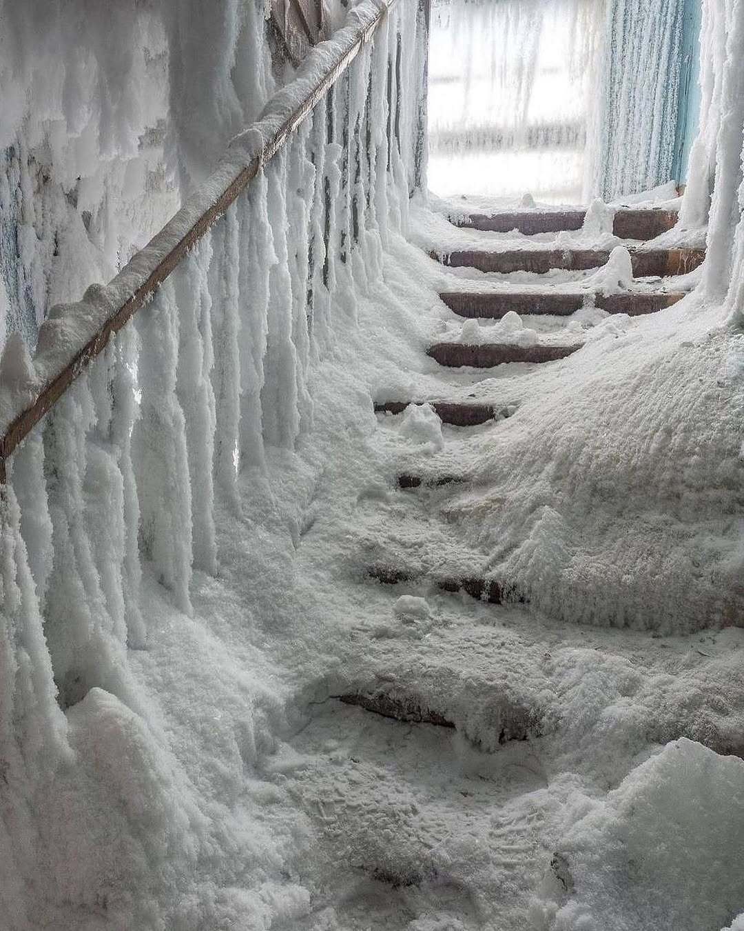 Жители "ЛНР" и "ДНР" скупают недвижимость на депрессивном севере РФ: на оккупированной территории хуже, чем в Заполярье