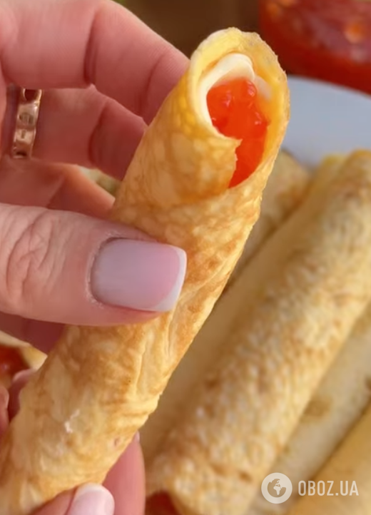 Лучше, чем на молоке: тонкие и эластичные блины из яиц и сметаны за 10 минут