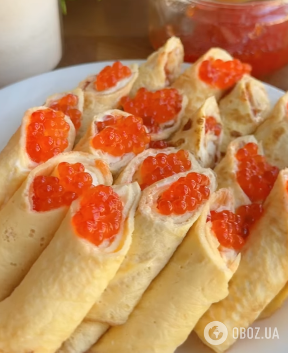 Лучше, чем на молоке: тонкие и эластичные блины из яиц и сметаны за 10 минут