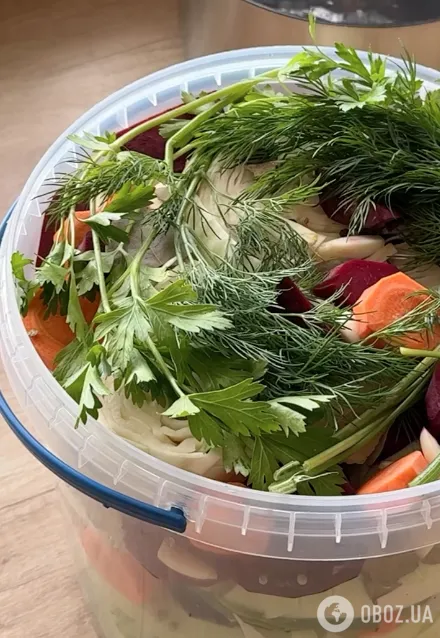 Полезная капуста "Пелюстка": рецепт самой вкусной зимней закуски на раз-два