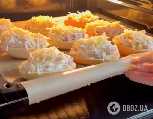 Ситні гарячі бутерброди для сніданку: найшвидший і найпростіший рецепт