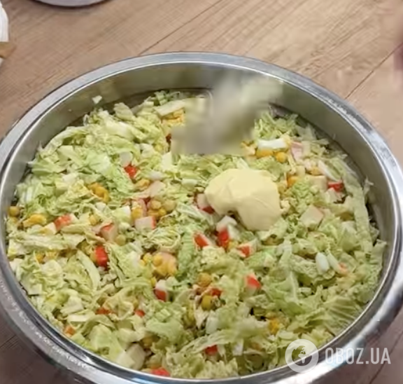 Вкусный салат из пекинской капусты и крабовых палочек: легкий рецепт блюда на каждый день