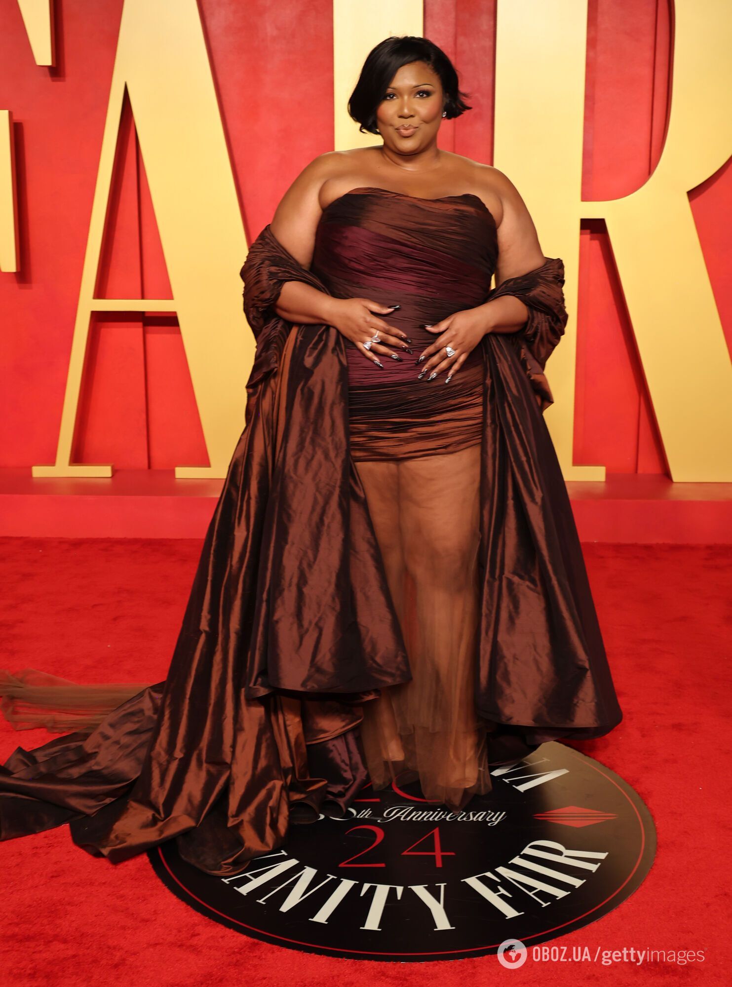 Співачка Ліззо, яка важила 140 кг, вийшла на червону доріжку в мінісукні та приголомшила результатами схуднення. Фото тоді і зараз