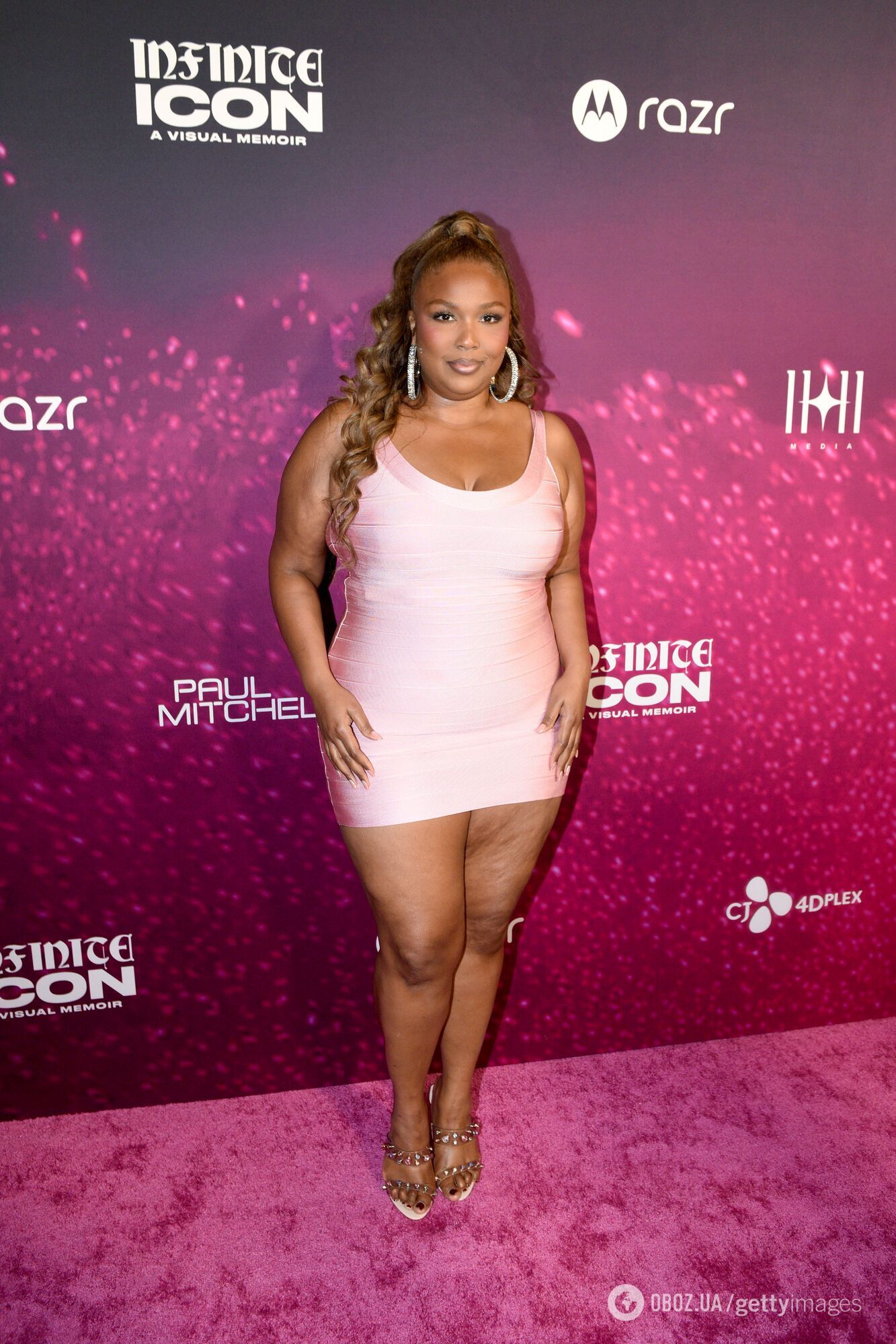 Співачка Ліззо, яка важила 140 кг, вийшла на червону доріжку в мінісукні та приголомшила результатами схуднення. Фото тоді і зараз