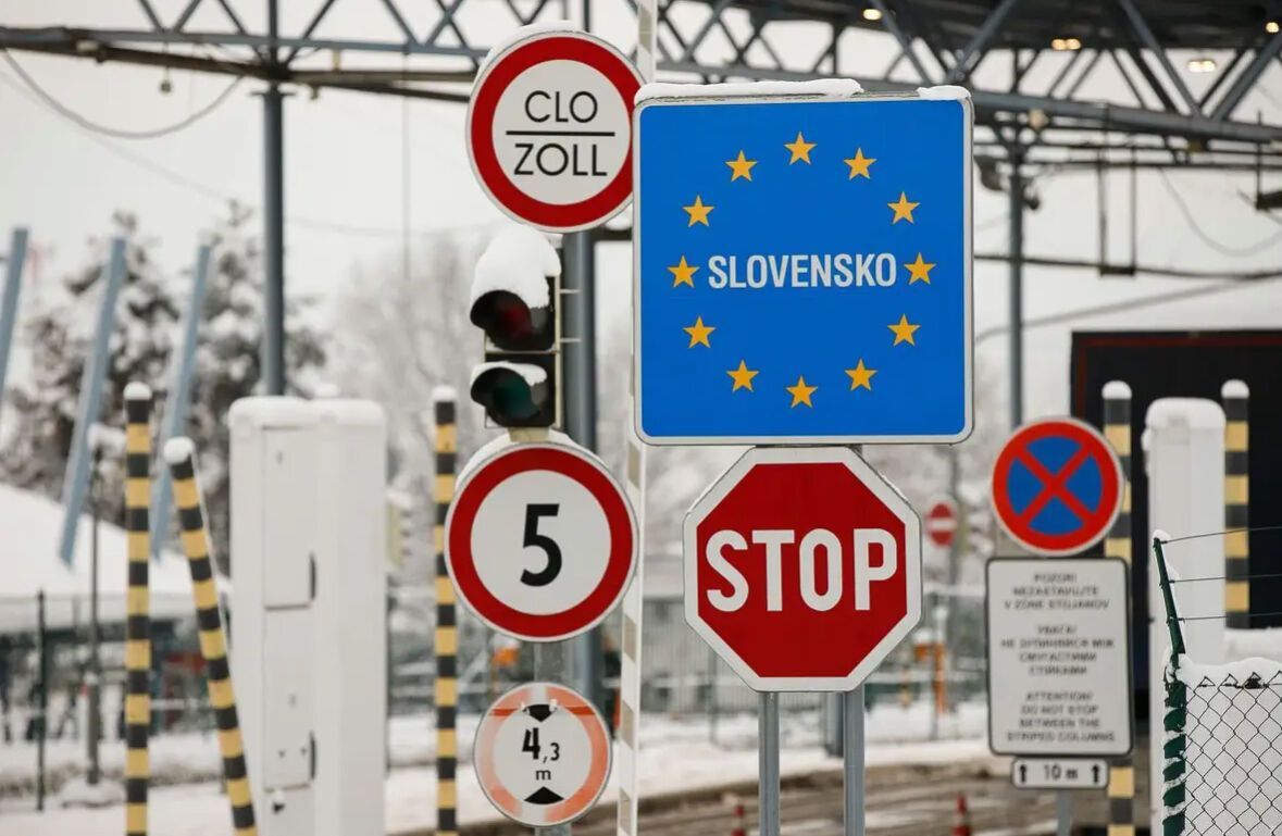 Пасажири пішли пішки: історія з втечею водія автобуса на кордоні через розшук ТЦК отримала продовження