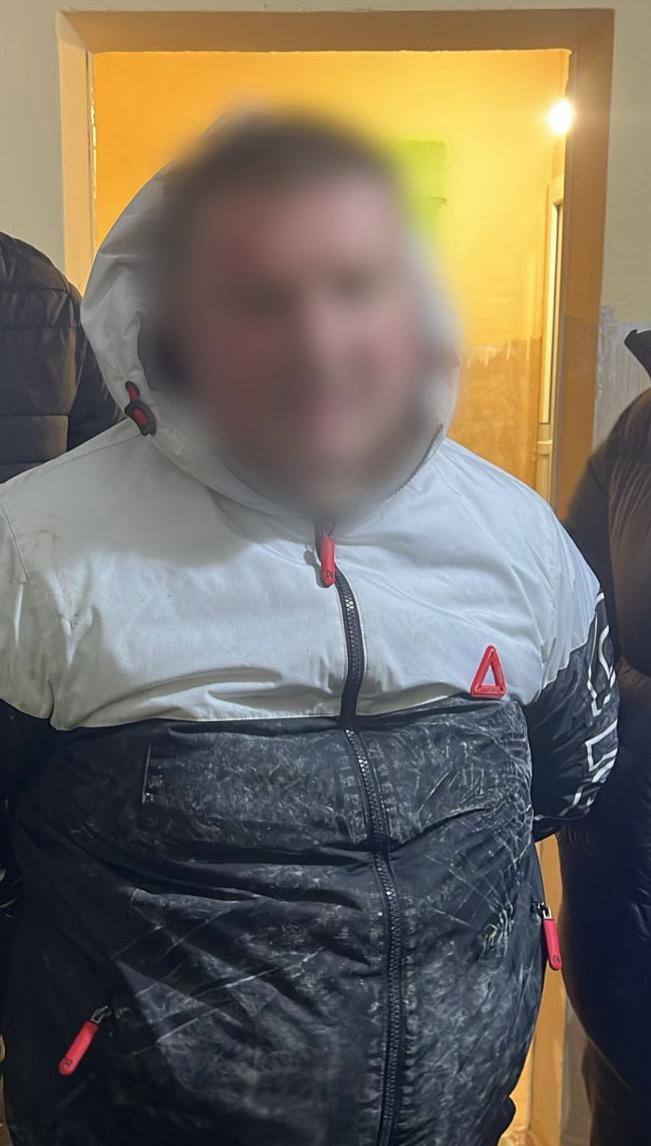 На Київщині затримали серійного "адвоката"-шахрая: брав гроші за послуги і зникав. Подробиці та фото