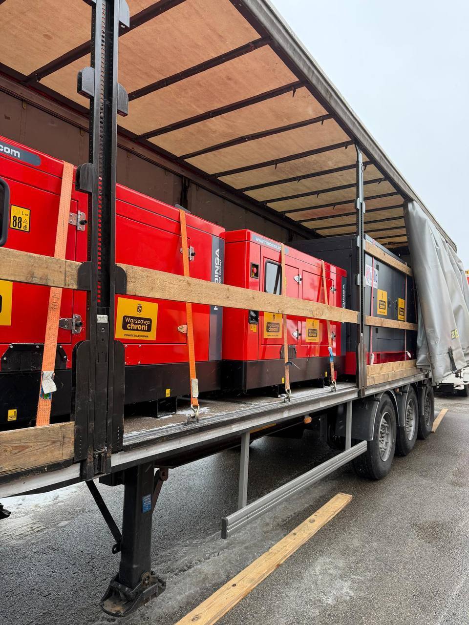 Варшава отправила Киеву 90 генераторов: Кличко рассказал подробности договоренности с мэром польской столицы. Фото