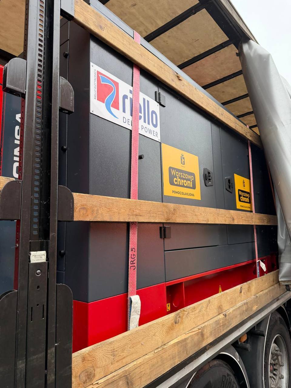 Варшава отправила Киеву 90 генераторов: Кличко рассказал подробности договоренности с мэром польской столицы. Фото