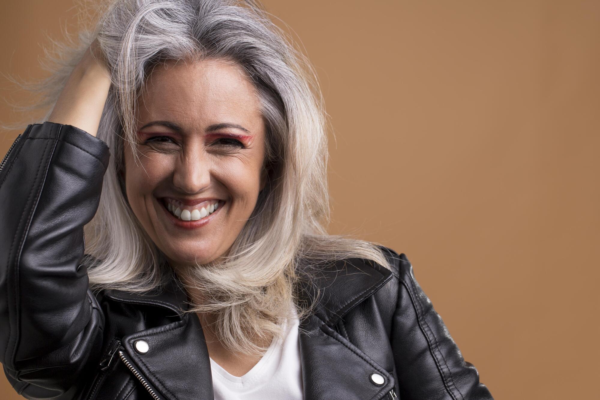 Миттєва підтяжка обличчя: які стрижки радять жінкам за 50